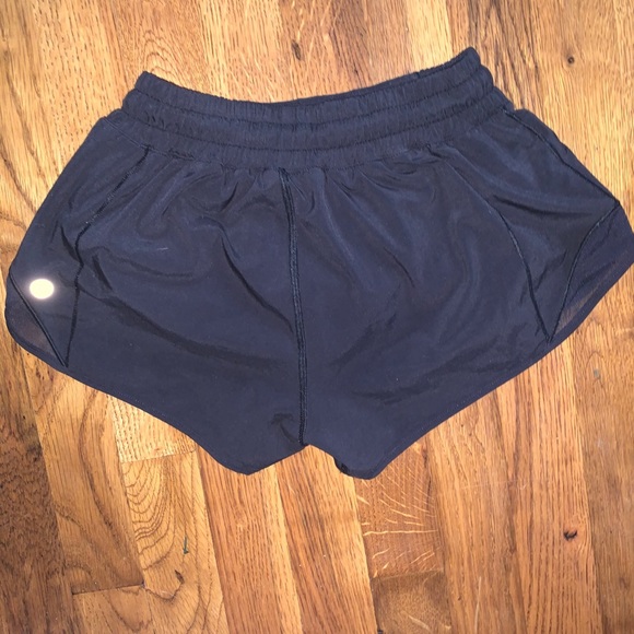 lululemon black !hotty hot shorts! - Picture 2 of 2